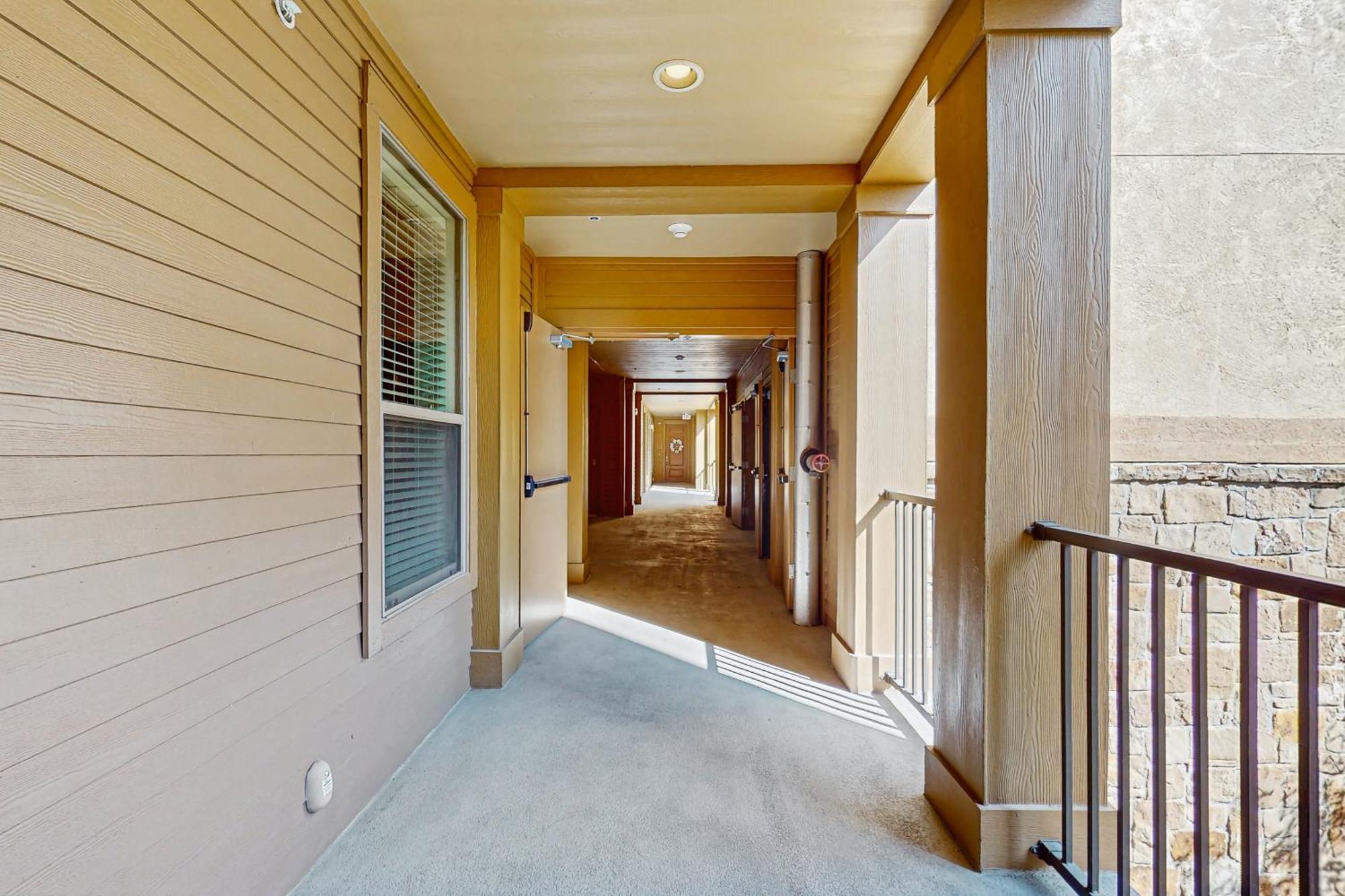 The Waters Condo Building 3 Horseshoe Bay Exterior photo